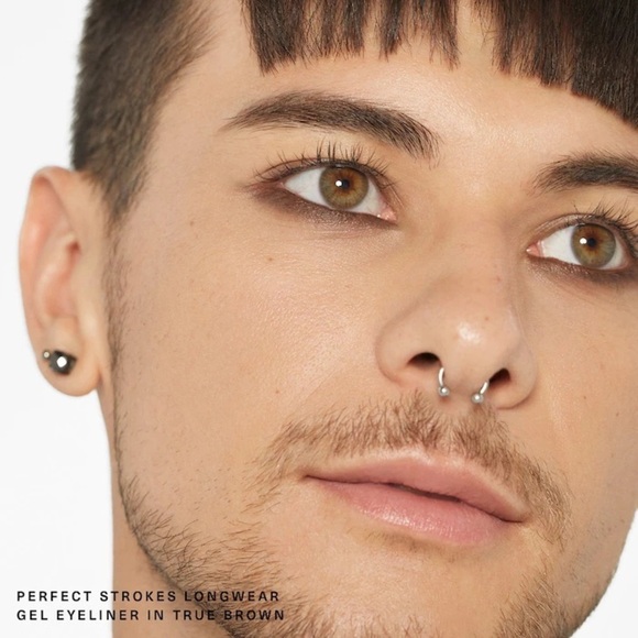 Rare Beauty Perfect Strokes Longwear & Waterproof
Gel Eyeliner in True Brown - Picture 3 of 10